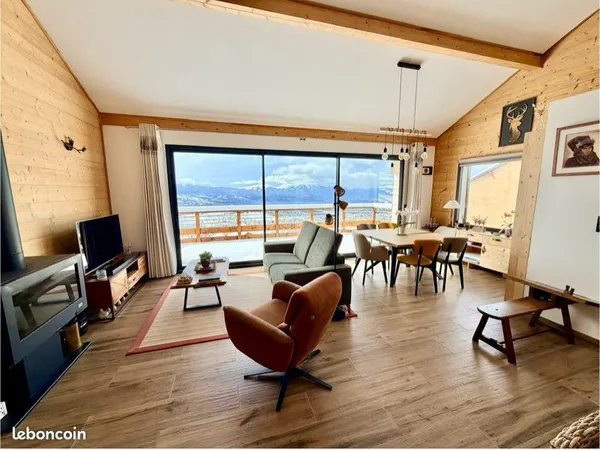 Belle maison récente type chalet