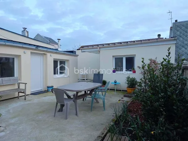* PLAIN-PIED AVEC 4 CHAMBRES/DEPENDANCE/JARDIN