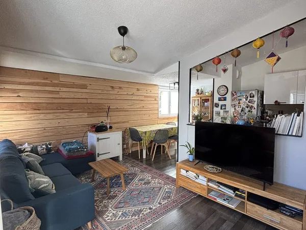 À VENDRE BEL APPARTEMENT DE 85 M2 AVEC TERRASSE DE 35 M2,