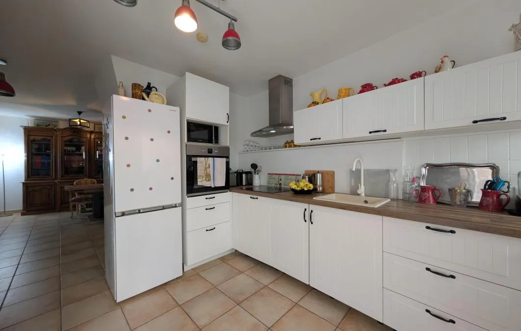 Photo 3