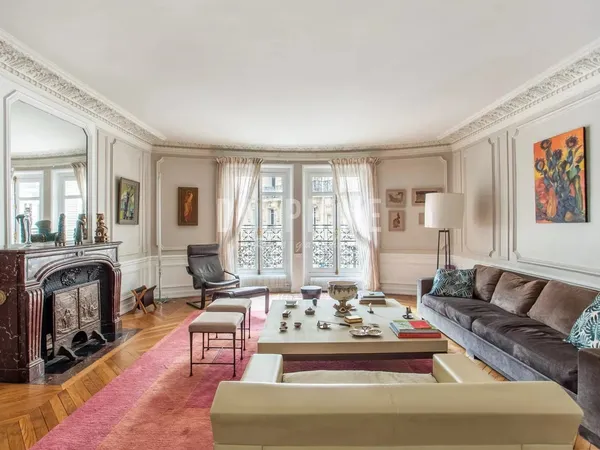 PARIS 7 - VARENNE - BELLECHASSE