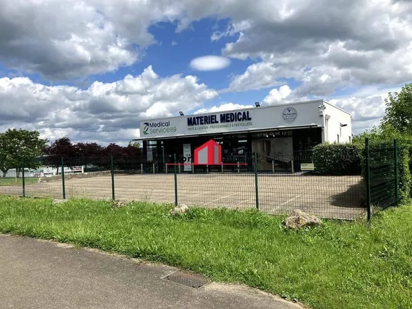 Local commercial 532 m²