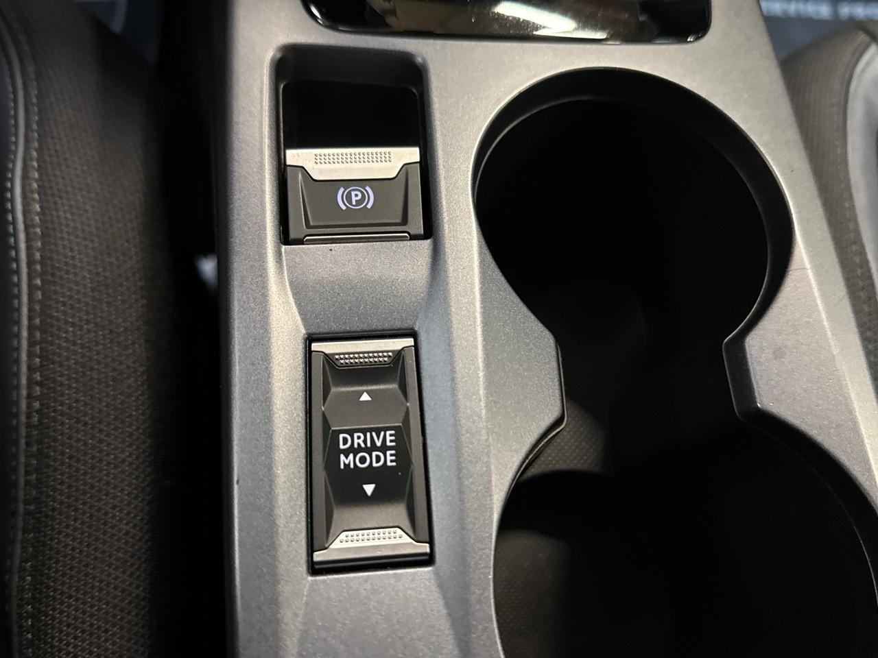 Peugeot 2008 1.2 puretech 130ch s&s allure eat8 7cv — photo 17