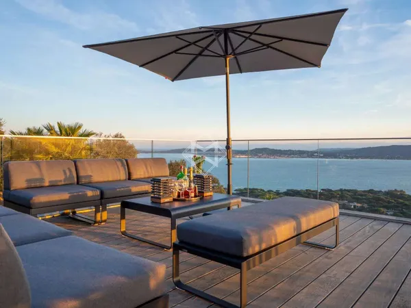 Villa 6 pièces 700 m²