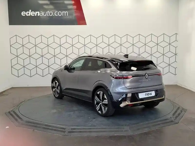 Renault Megane e-tech ev60 220 ch super charge — photo 3