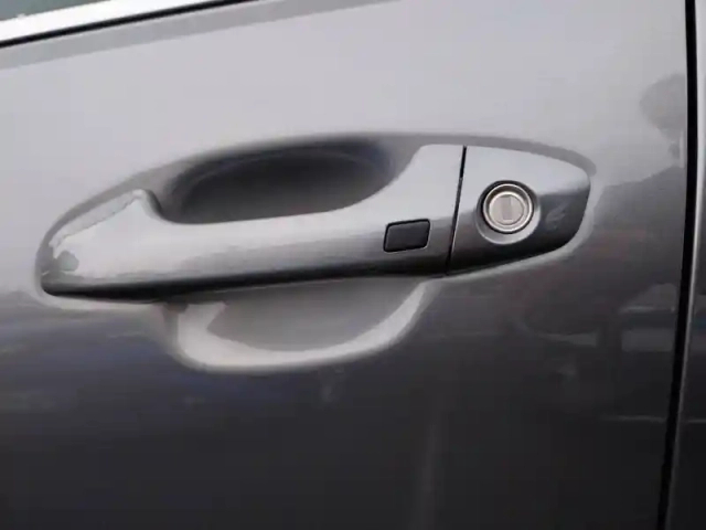Kia Stonic 1.0 t-gdi 100 ch dct7 — photo 19