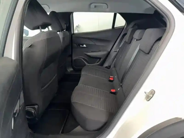 Peugeot 2008 puretech 130 s&amp;s eat8 — photo 34