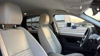 Land-Rover Discovery Sport P300e 309ch Dynamic SE — photo 10