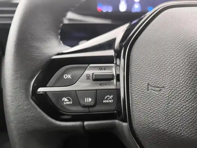 Peugeot 408 puretech 130 ch s&amp;s eat8 allure pack — photo 19