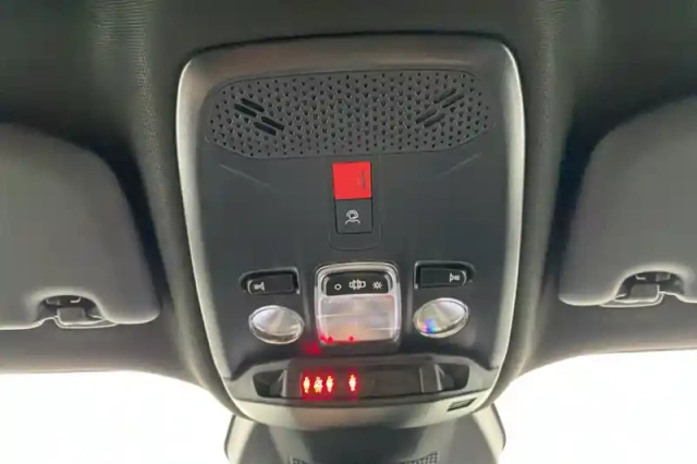 Peugeot 2008 hybrid 145 e-dcs6 — photo 83