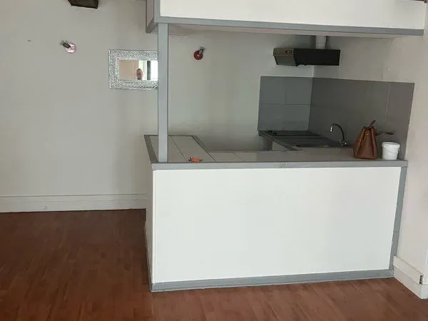 Appartement F2 charme ancien - Centre-ville de Cherbourg, à deux pas du port