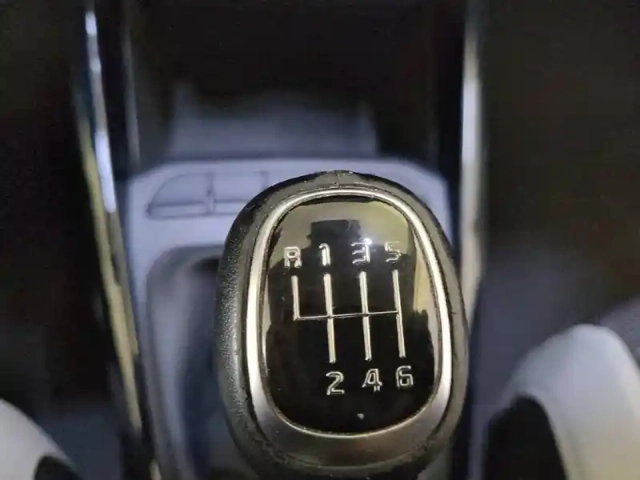 Kia Stonic 1.0 t-gdi 100 ch mhev ibvm6 — photo 14
