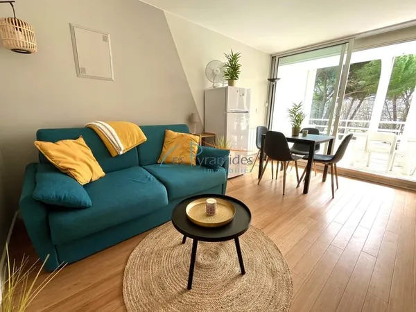 STUDIO CABINE AVEC GRANDE LOGGIA, PARKING