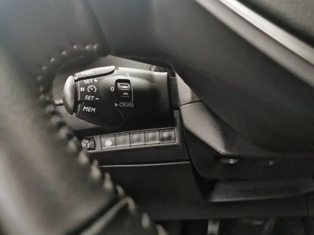 Peugeot 2008 puretech 100 s&s bvm6 style — photo 28