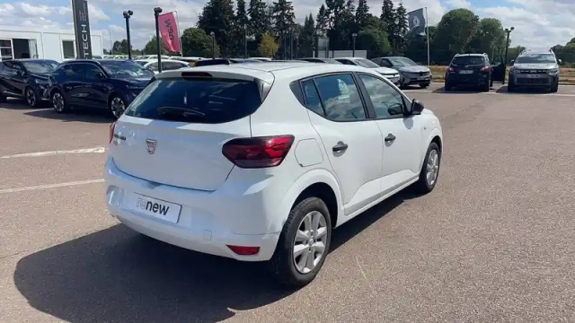 Dacia Sandero sce 65 — photo 21