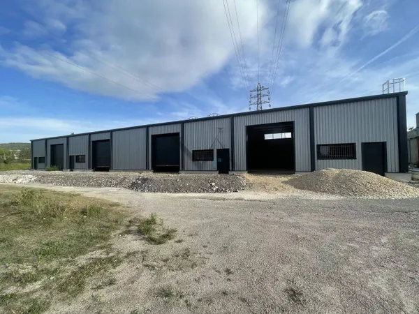 Entrepôt 800 m²