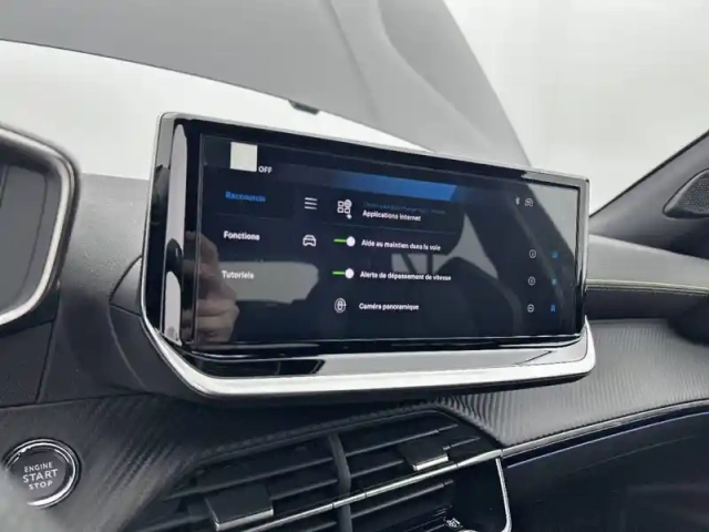 Peugeot 2008 hybrid 145 e-dcs6 — photo 20