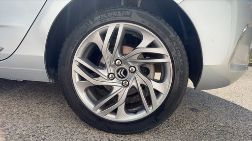 Citroen C4 1.2 Pure Tech 130 - Dynamic – 2015 – 55821 km – Essence – Boîte Manuelle — photo 15