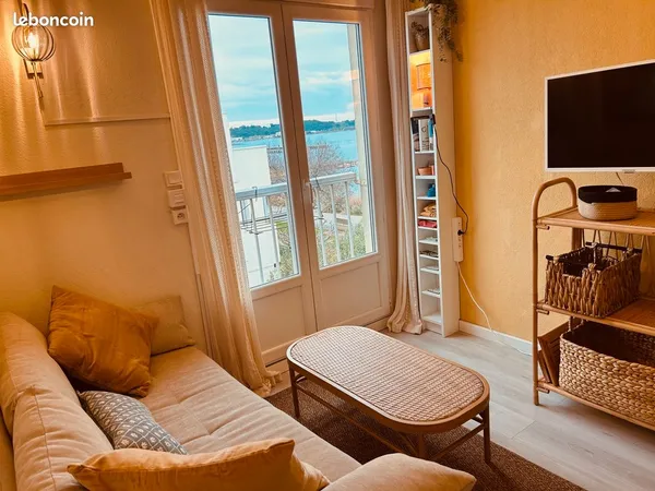 Joli Studio meublé cosy, vue étang