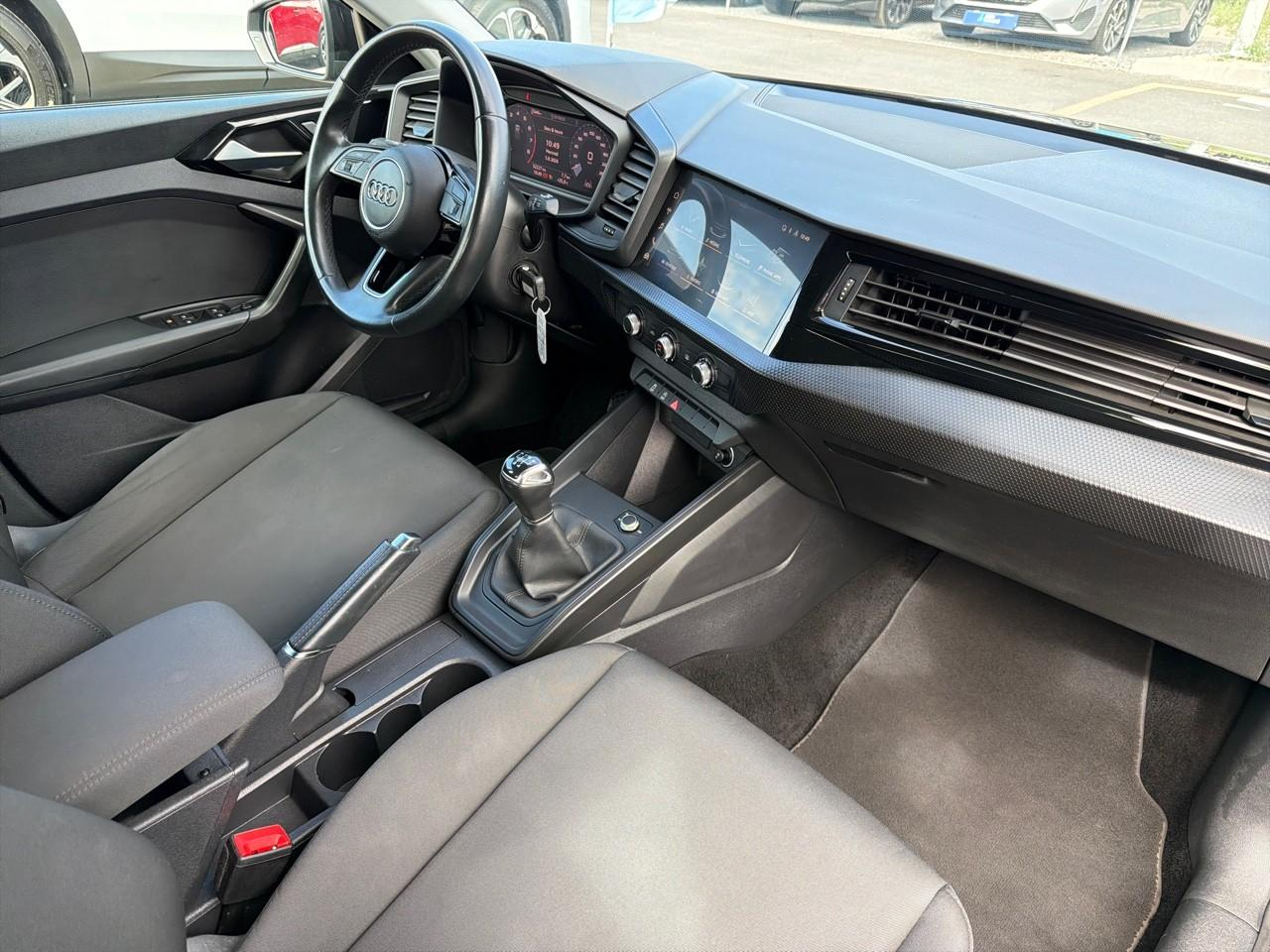 Audi A1 sportback 25 tfsi 95ch advanced — photo 14