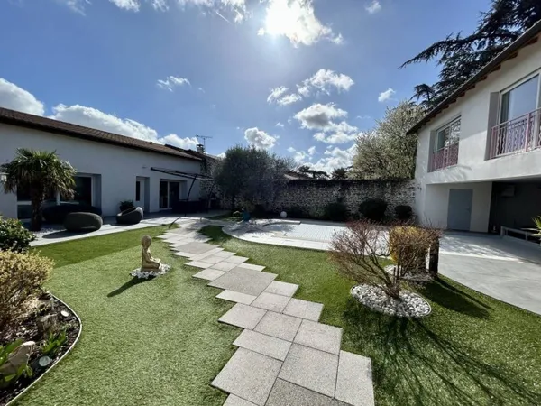 Maison 4 pièces 188 m²