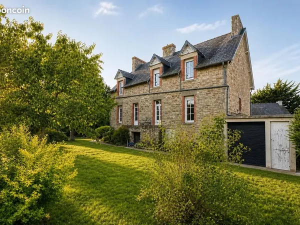 Maison 12 pièces 303 m²
