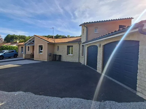 Villa 6 pièces 198 m²