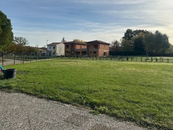 Terrain 349 m²