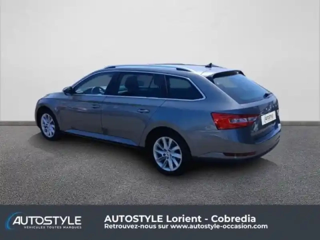 Skoda Superb combi 1.4 tsi phev 218ch business dsg6 — photo 3