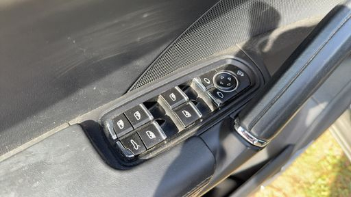 Porsche Cayenne 4.2 TD V8 382 4X4 Tiptronic 8 - S – 2013 – 149184 km – Diesel – Boîte Automatique — photo 29