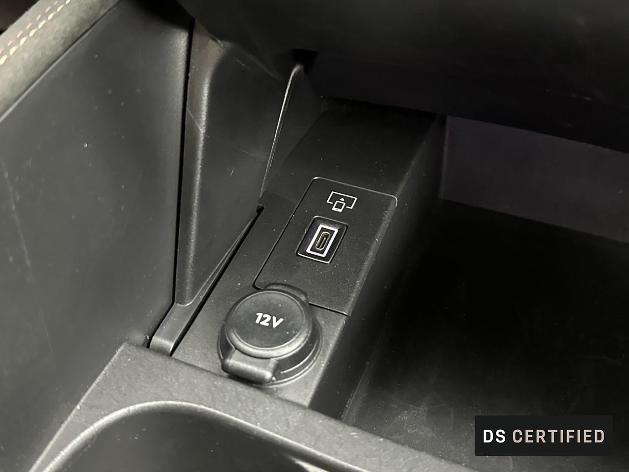 Ds Ds 4 hybride e-tense 225 eat8 performance line+ — photo 28
