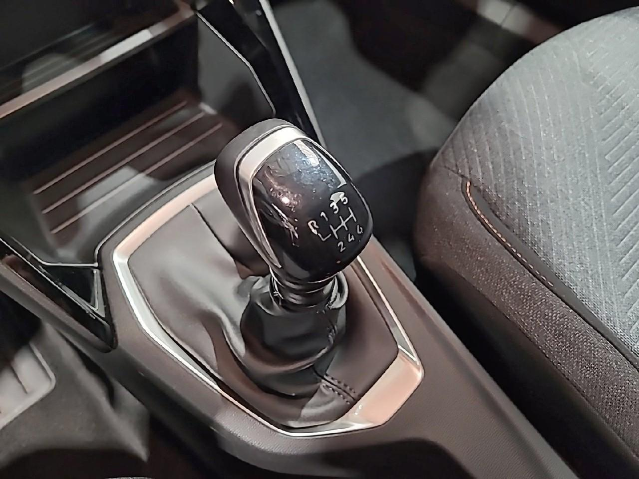 Peugeot 2008 100 s&s bvm6 style — photo 17