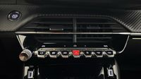 Peugeot 2008 1.2 PureTech 130ch S&S GT EAT8 — photo 26