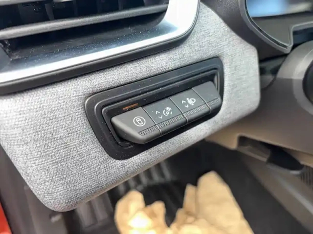 Renault Clio eco-g 100 ch gsr2 — photo 17