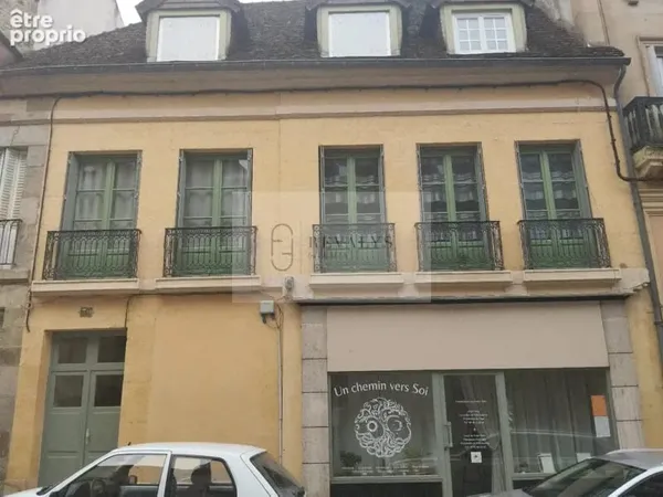 AUTUN 71400 Centre/Hauts-Quartiers Immeuble 250 m2 avec local professionnel et Duplex d'habitation
