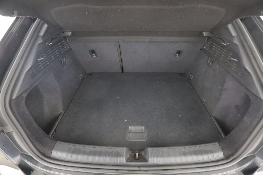Audi A3 Sportback 40 TFSIe S Tronic — photo 16