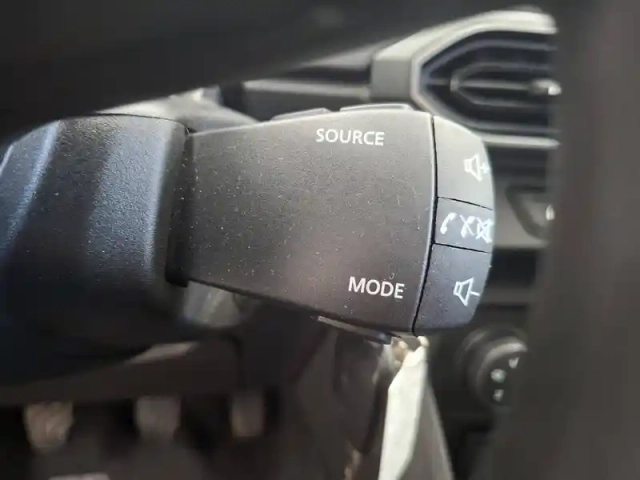 Dacia Sandero sce 65 — photo 36
