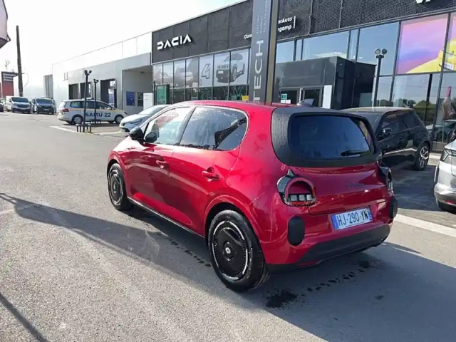 Renault Twingo e-tech electrique 80 ch autonomie urbaine — photo 3