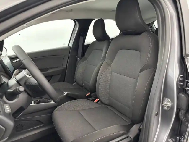 Renault Clio tce 90 — photo 18