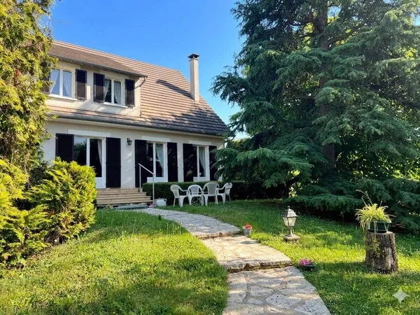 Maison 9 pièces 282 m²