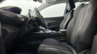 Peugeot 3008 HYBRID 225ch Allure Pack e-EAT8 — photo 12