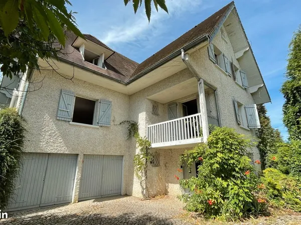 Maison 10 pièces (235 m²) - NOMMAY