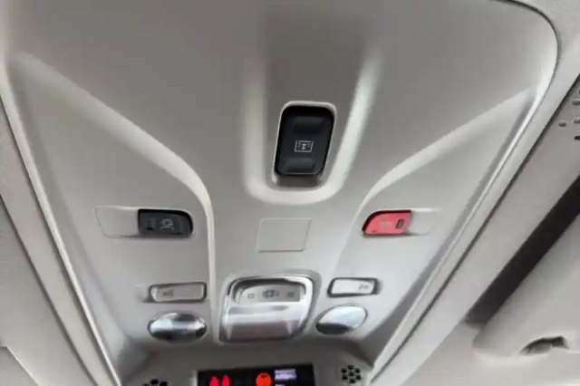 Citroën Berlingo diesel 130 ch m automatique — photo 20