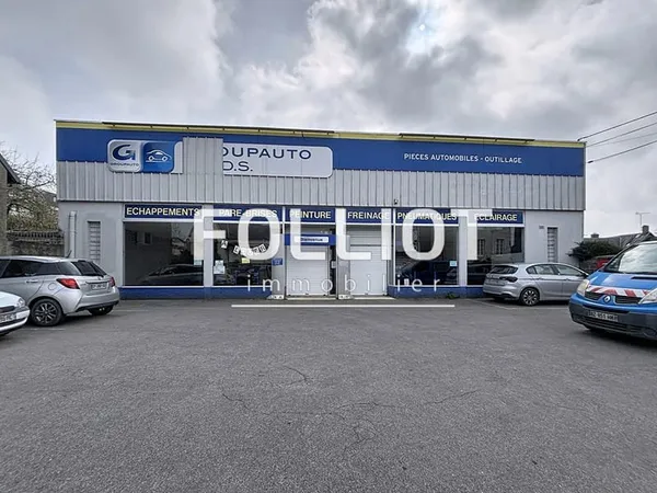 Local commercial Coutances 1240m² dont environ 600m² de local - Situé sur l'axe principale de Coutan