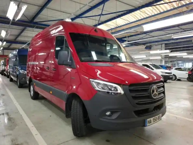 Mercedes Sprinter e 314 fourgon standard — photo 4