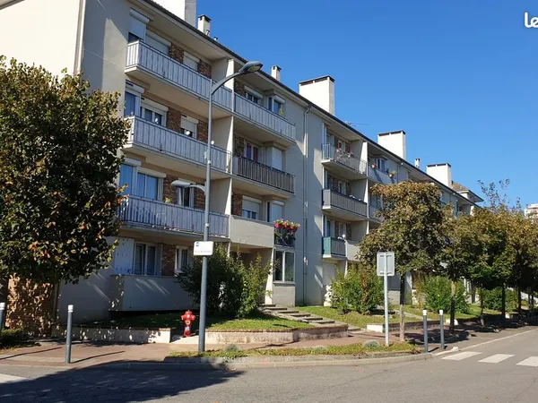 Studette 12 m² Maurepas Centre-ville