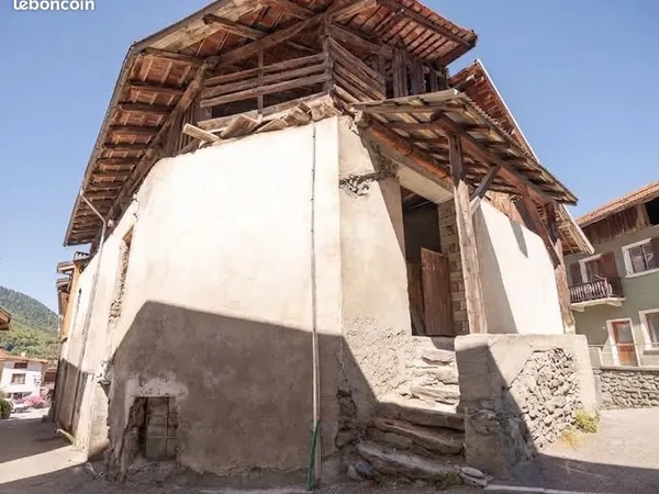 Grange 1 pièce 170 m²