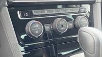 Volkswagen Golf 2.0 TDI 150ch FAP Carat DSG7 Euro6d-T 5p — photo 15