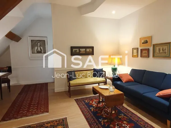 TRÈS BEAU F4 LUMINEUX de 76 m2 AVEC ASCENSEUR ET CAVE
