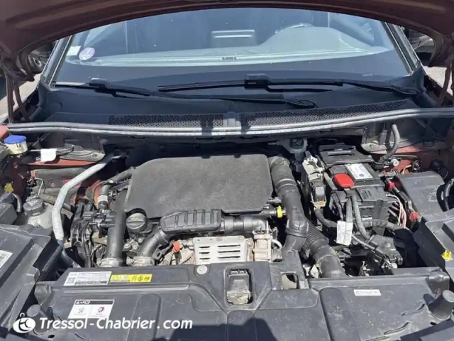 Peugeot 3008 1.2 puretech 130ch s&amp;s bvm6 gt line — photo 29